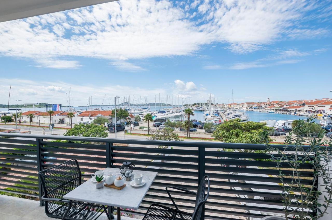 Apartments And Rooms Mare Vodice Exteriör bild