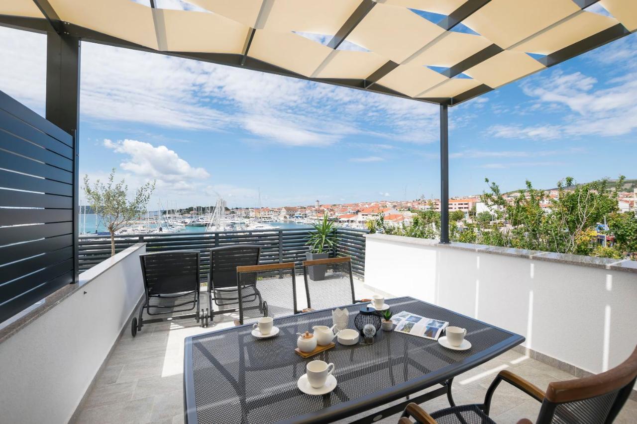 Apartments And Rooms Mare Vodice Exteriör bild