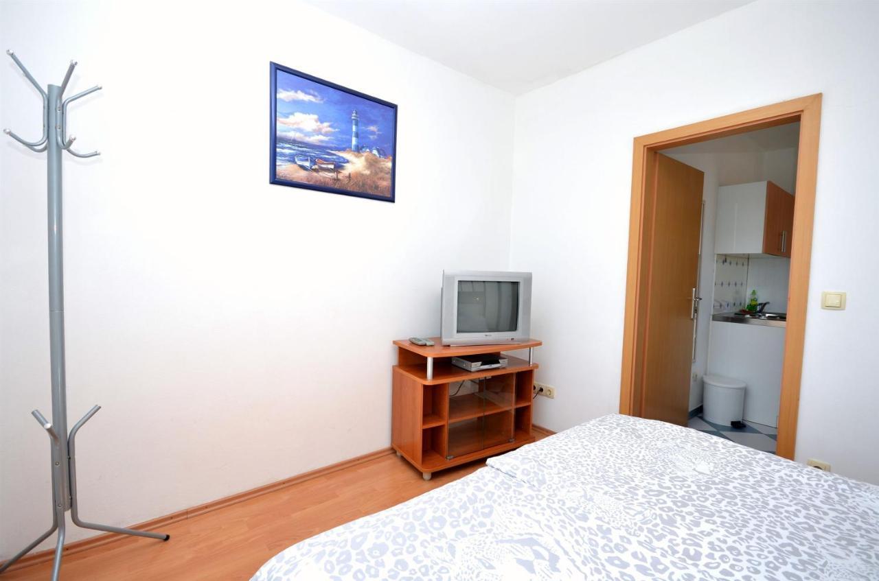 Apartments And Rooms Mare Vodice Exteriör bild